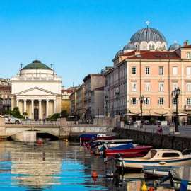 Trieste: Guided tour in the heart of the city and experience in a historic café