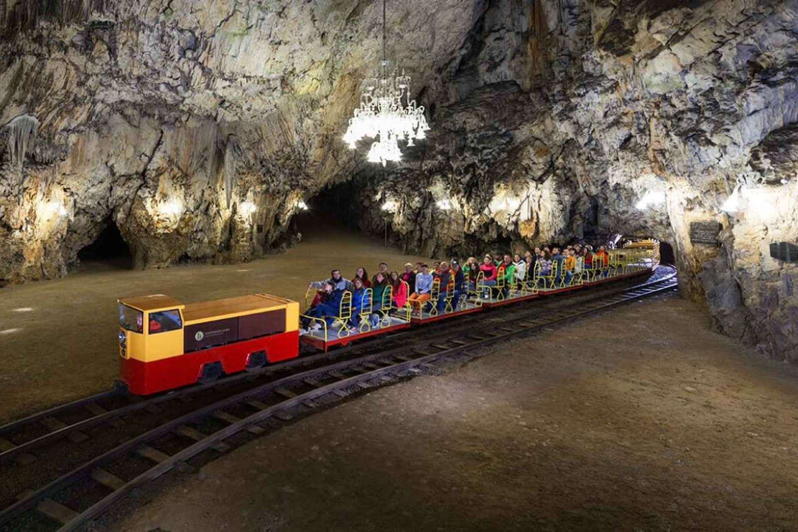 Koper: Postojna-grot met treinrit - groepsreis