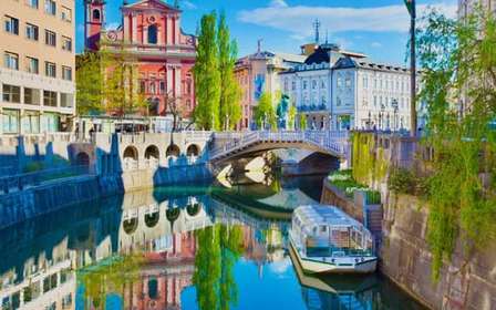 Ljubljana and Bled Lake: Full–Day Bus Tour from Trieste
