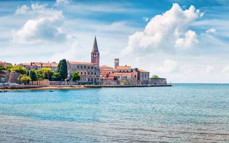 From Umag: Day Cruise to Poreč with Lunch and Swimming