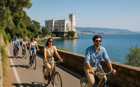 Trieste E-Bike Tour: Old Town, Miramare Castle and Gelato