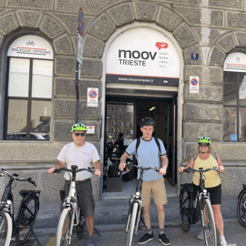 Tour in e-bike di Trieste: centro storico, Castello di Miramare e gelato