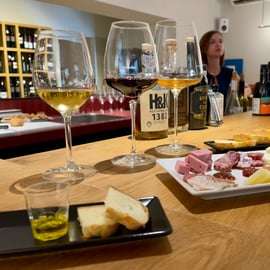La esencia de Trieste: cata de vino y aceite de oliva