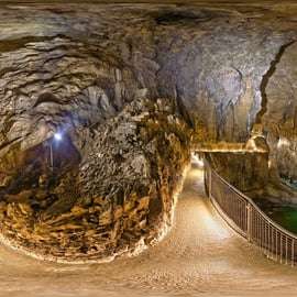 Coudelaria Lipica e Cavernas Škocjan de Trieste