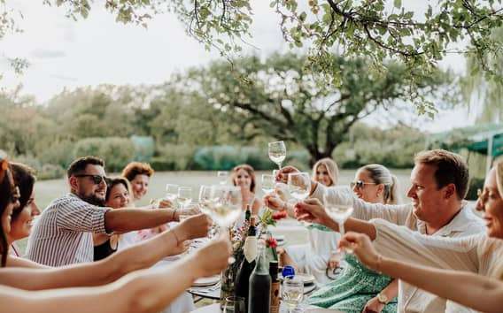 Buje: Istrian family farm with walking tour, food and wine