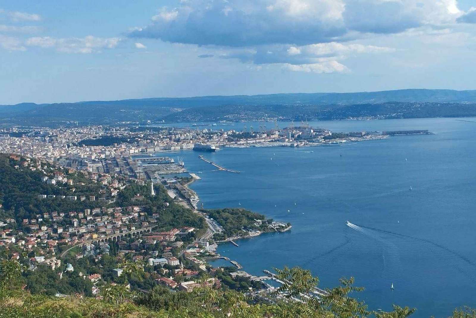 Trieste: Napoleonic Way, Prosecco & Miramare Walking Tour